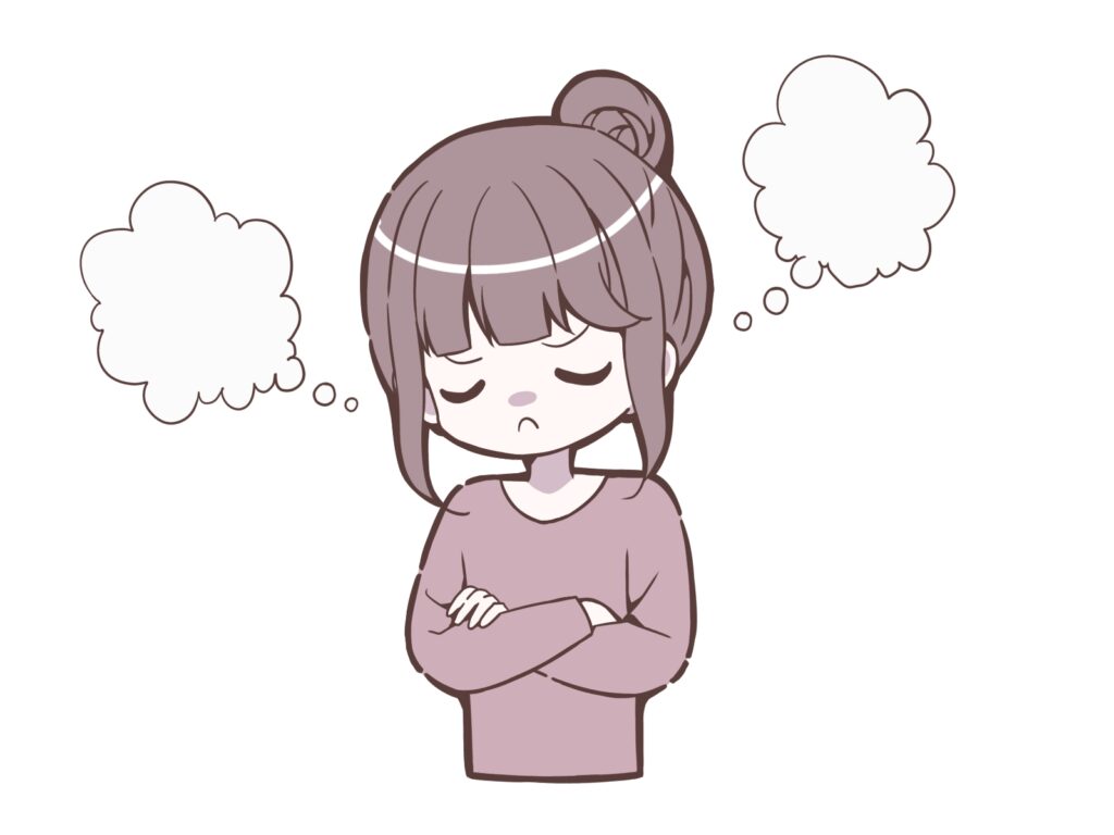 グッズの収納について配置を考える女性